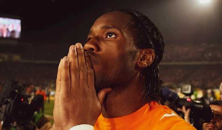 El día que Didier Drogba detuvo una guerra en Costa de Marfil: “Perdónense, dejen sus armas”