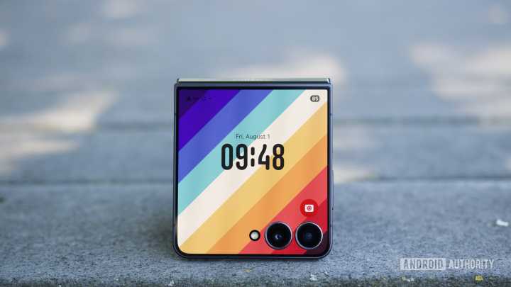 I spent over a week with the Galaxy Z Flip 7 and it’s not the foldable I wanted it to be