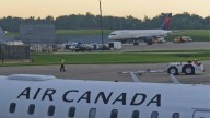 Gobierno canadiense obliga a Air Canada y a los auxiliares de vuelo a volver al trabajo