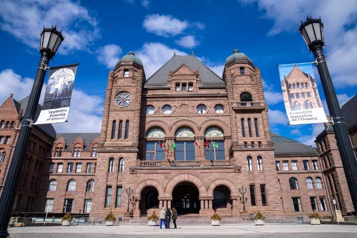 Ontario government orders public servants back to office five days a week starting 2026