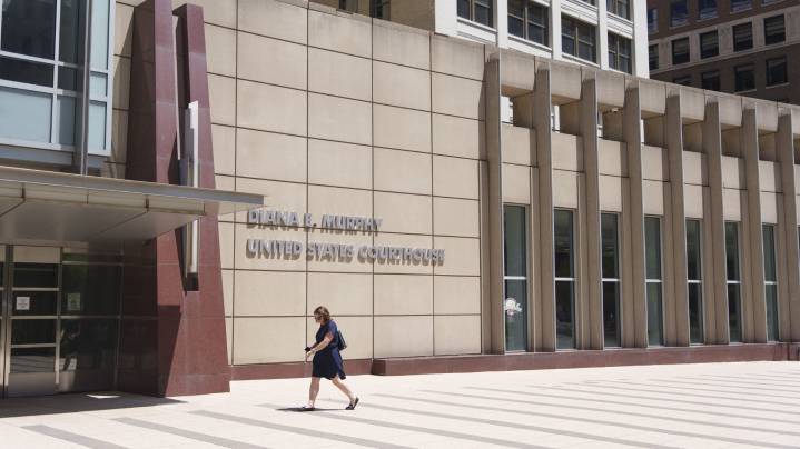 Judge strikes down Minnesota law banning religious tests for college credit program