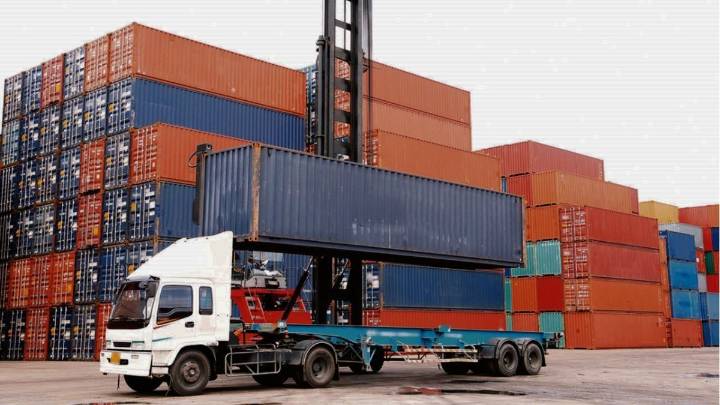 Las importaciones desde China vuelan 80% en 2025 y crece la preocupación por el deterioro en la industria