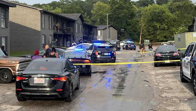 Birmingham police investigating deadly shooting at Huffman apartment complex