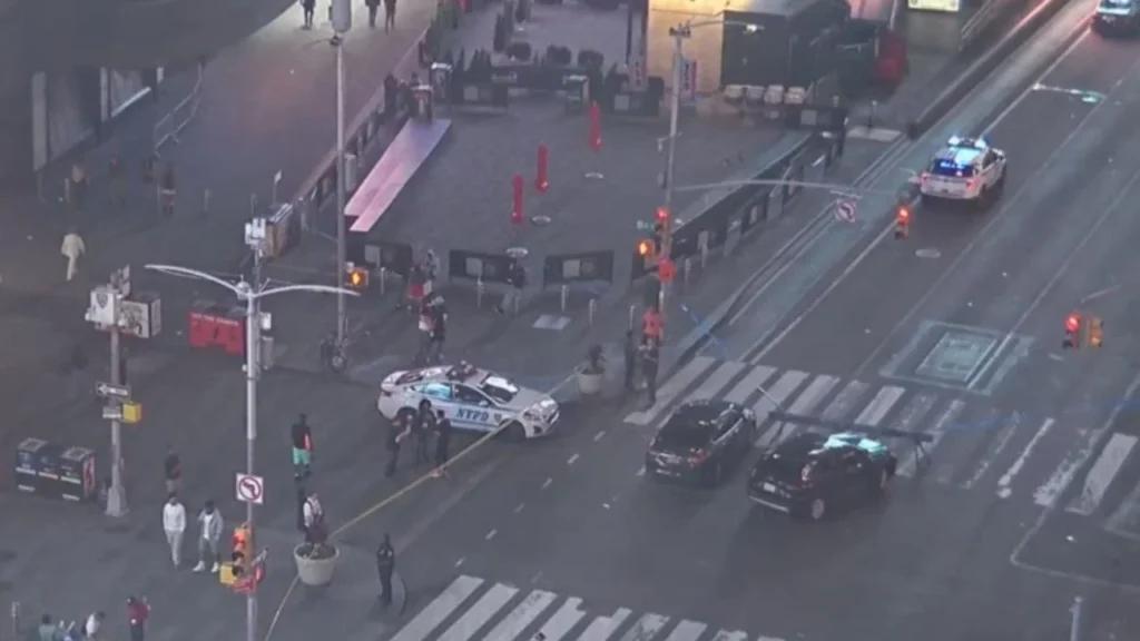 Tiroteo en Times Square deja a tres personas heridas