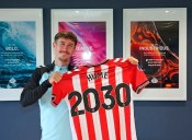 Northern Ireland football: Sunderland's Trai Hume shuts down transfer speculation by inking bumper new deal