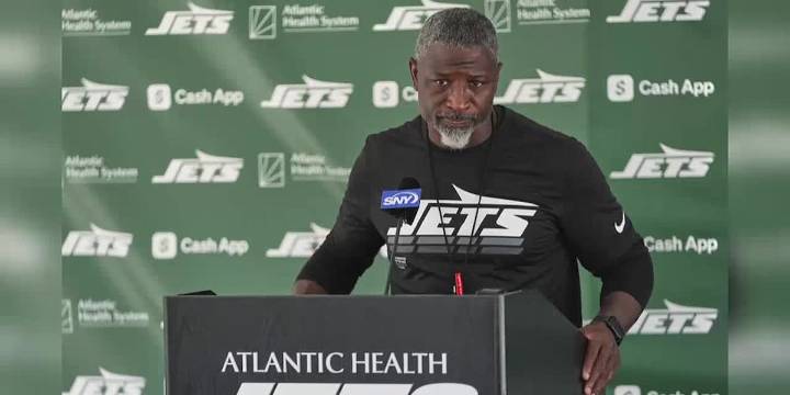 Aaron Glenn will play Justin Fields and the Jets’ starters in the preseason opener against Packers