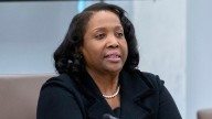 Lisa Cook, gobernadora de la Fed, demandará a Trump para conservar su puesto, dice abogado