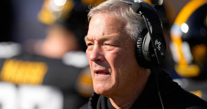 QB Mark Gronowski will make his debut for Hawkeyes against Albany of the FCS