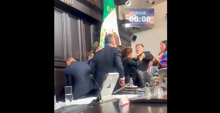 Tensión en el Senado: gritos, jaloneos y empujones entre Alito y Noroña [VIDEO]