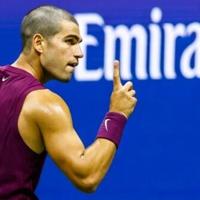 A cut above: new-look Alcaraz eases into US Open round two