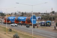El insólito motivo por el que se demorará el megaoperativo de traslado del reactor de YPF
