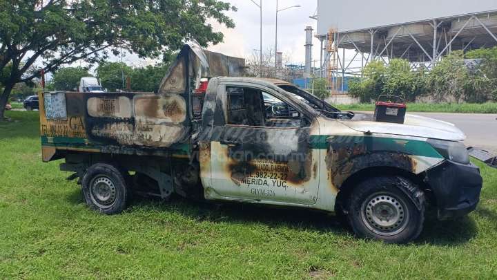 Emergencia en el Periférico de Mérida: se incendia camión que transportaba gas