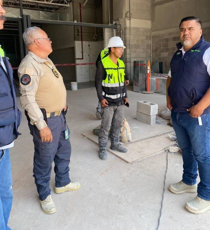 PROTECCIÓN CIVIL DE SOLEDAD VERIFICA CUMPLIMIENTO DE NORMAS PREVENTIVAS EN PLAZA “LAS HUASTECAS”