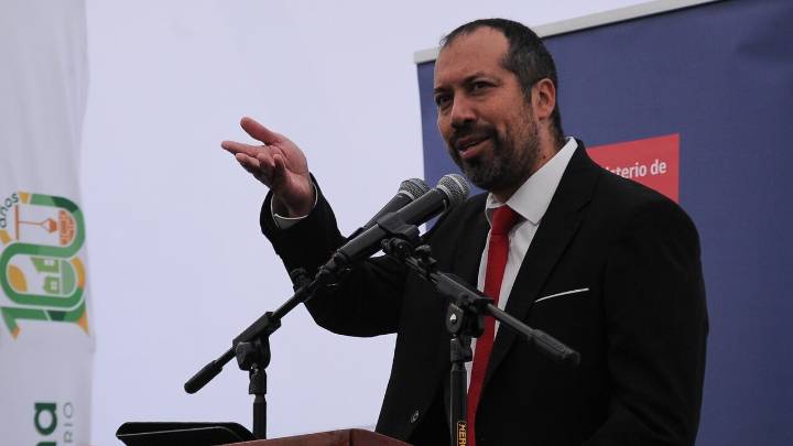 Alcalde de La Cisterna, Joel Olmos, renunció a Acción Humanista tras fracaso del oficialismo para conformar lista única