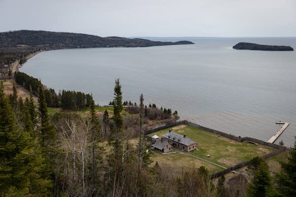 Thrown from boat, man tells how he swam to island
