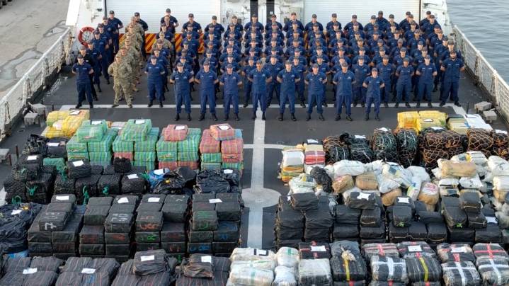 Coast Guard unloads largest quantity of illegal drugs in its history in Florida