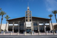 Las Vegas Regal movie theater closed years earlier slated for retail space