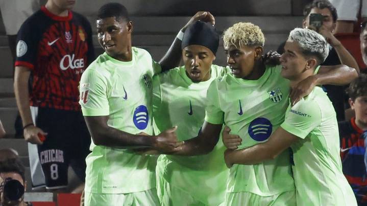 Barcelona golea con polémica al Mallorca en debut de LaLiga