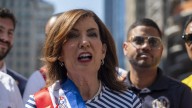 El Departamento de Seguridad Nacional critica a la gobernadora Hochul por indultar a un "inmigrante ilegal asesino"