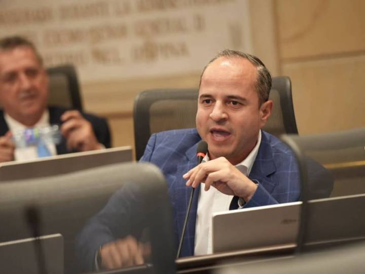 Representante uribista anuncia moción de censura contra MinDefensa