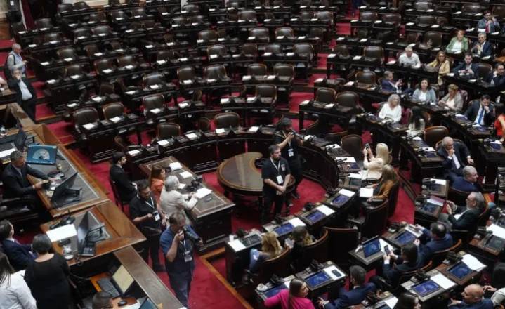 El Gobierno logró blindar en Diputados el veto de Milei al aumento de las jubilaciones