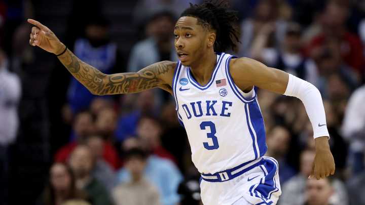 VIDEO: Duke basketball fans name returner they're most…