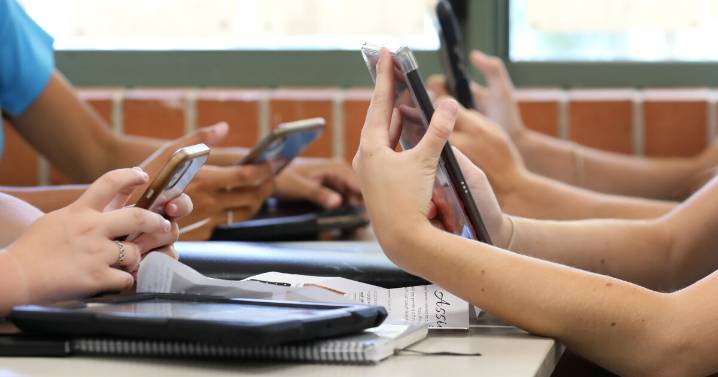 Bourbon County Schools implement proactive cell phone policy ahead of new legislation