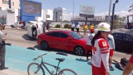 ¡Otro maleconazo! Volcadura en avenida Del Mar deja tres lesionados y cuatro vehículos dañados
