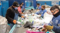Recicladores en crisis tras la caída en el valor de los materiales
