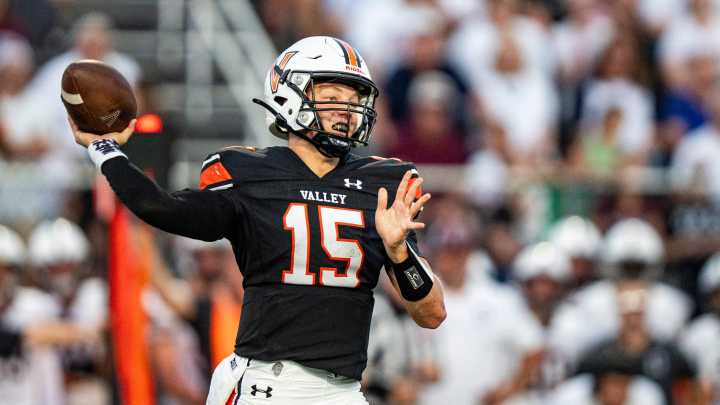 Iowa high school football: 10 top performers from Week 1