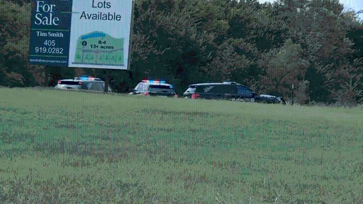 Manhunt underway for accused auto burglary suspect in Oklahoma City