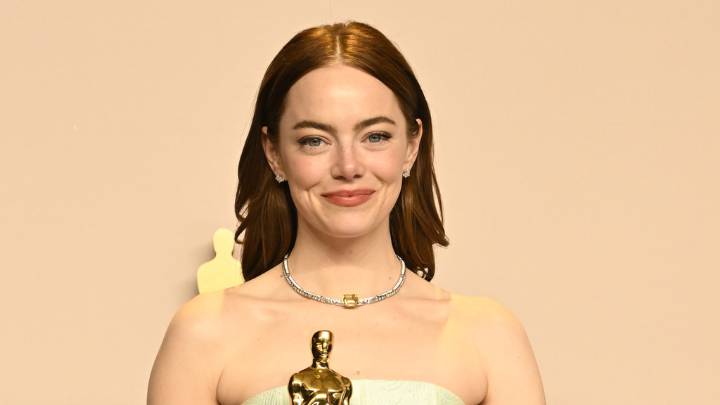 Emma Stone 'screamed and cried' in bathroom after winning second Oscar