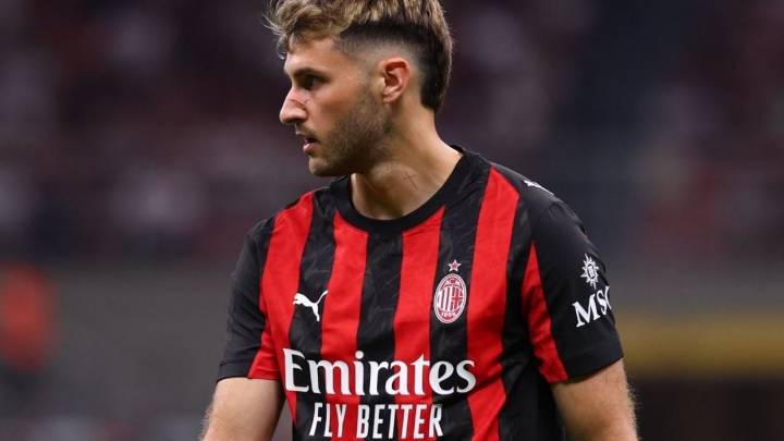 Serie A: Santi Giménez pierde con Milan y Johan Vásquez empata con Genoa