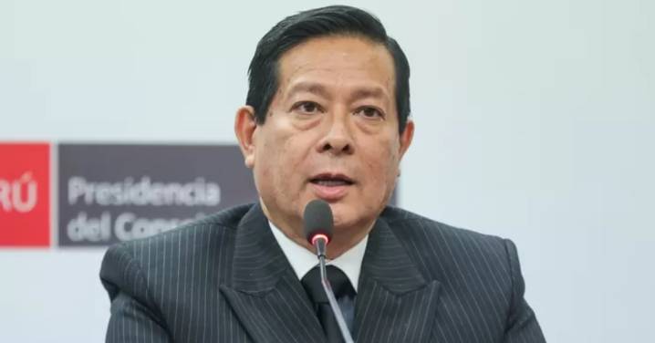Premier señala que se debe sancionar a fiscales y policías que investigaron a Boluarte tras fallo del TC