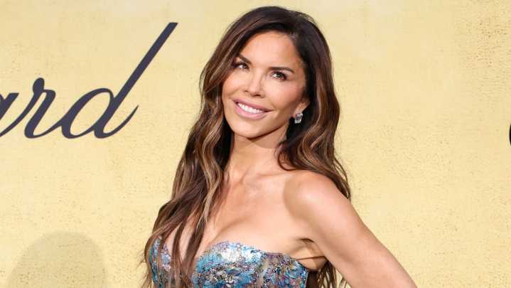 Pic Of Lauren Sanchez Bezos Without Makeup On Is Head