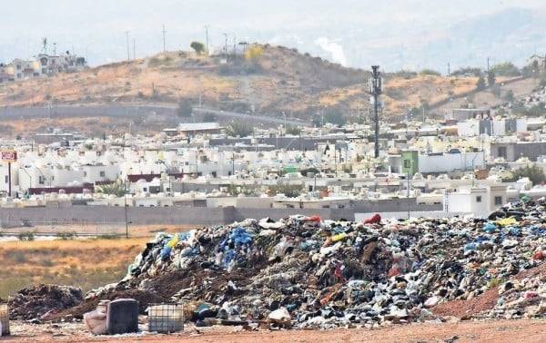 Recaudan firmas para retirar el relleno sanitario