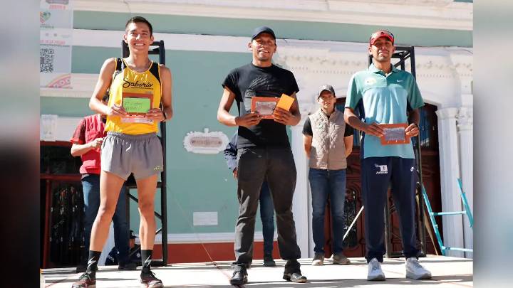 Triunfa Emanuel Nava en la Carrera de Colores celebrada en Huamantla