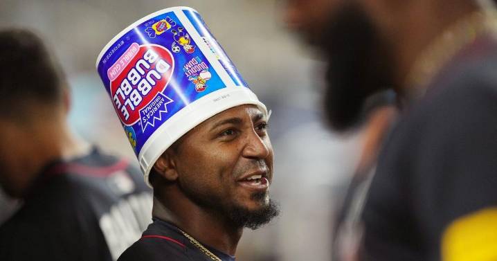 Braves plate nine in ninth; leave Marlins in their wake