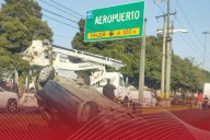 Vuelca automovilista en Bulevar Aeropuerto