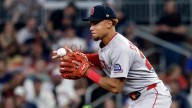 Kristian Campbell makes dazzling play at first base for WooSox