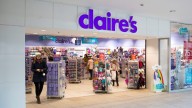 Cierre de casi 300 tiendas de Claire’s en EE.UU.: los estados más afectados