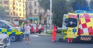 El conductor de un patinete, trasladado al hospital tras colisionar con un coche en plaza de España