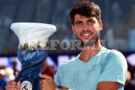 Carlos Alcaraz gana Masters de Cincinnati; Sinner se retira