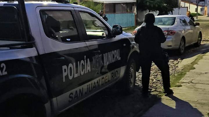 Detienen a conductor agresivo en San Juan; sería mando de la policía municipal