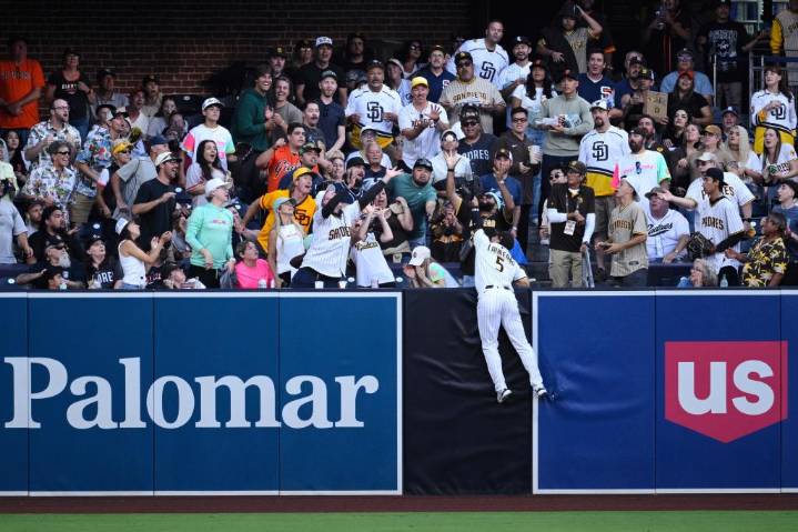 Gigantes superan 4-3 a Padres con cuadrangulares de Ramos, Devers y Flores – Chicago Tribune