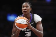 Tina Charles has 200th career double-double as Sun win third straight game