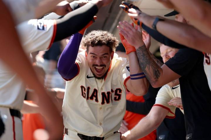 Willy Adames homers twice as SF Giants walk off Cubs for series sweep