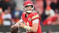 Vikings sign Carson Wentz, trade Sam Howell to Eagles