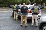 Arrestos de ICE caen en agosto 2025 • Enlace Latino NC