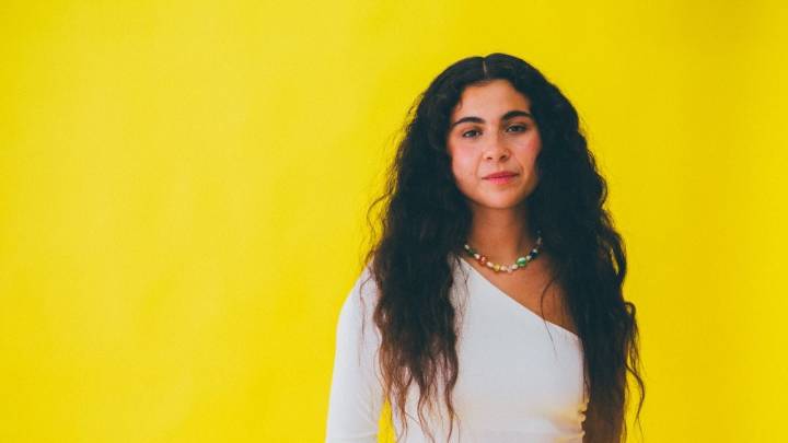 Silvana Estrada: sobre la vulnerabilidad, el feminismo y “Vendrán suaves lluvias” (Video)